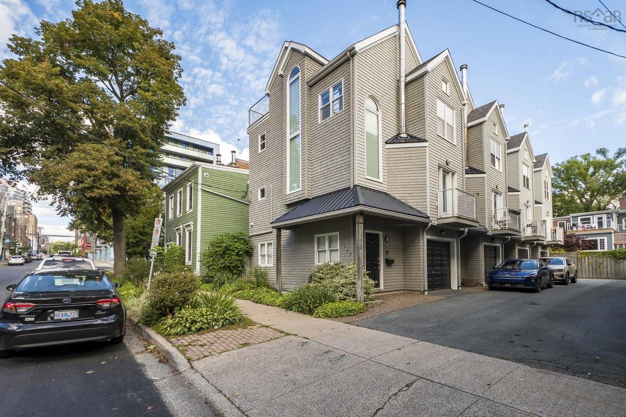 1345 Dresden Row - Photo 1