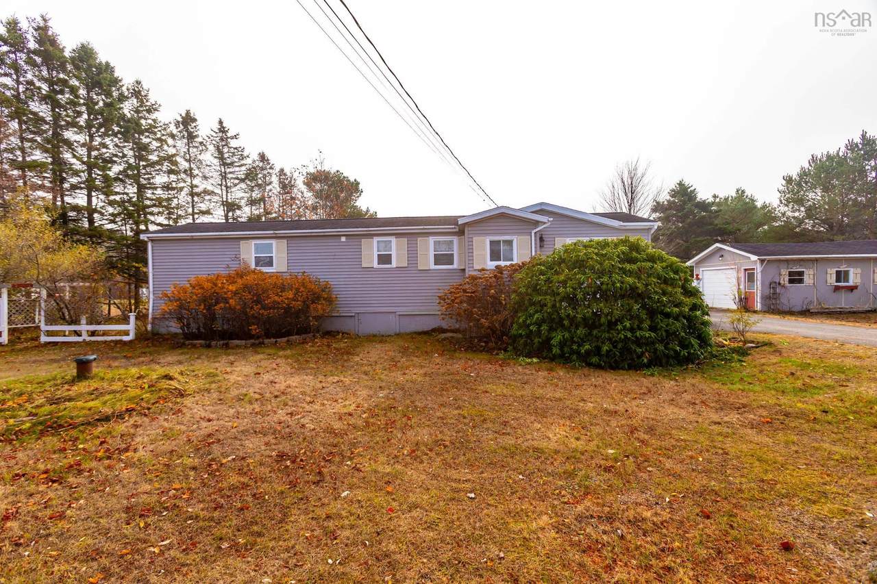 8894 Highway 201 - Photo 1