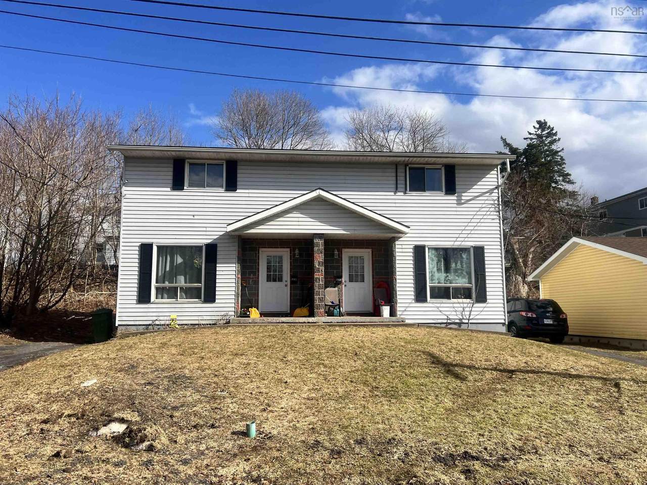 520/526 Pleasant Street - Photo 1