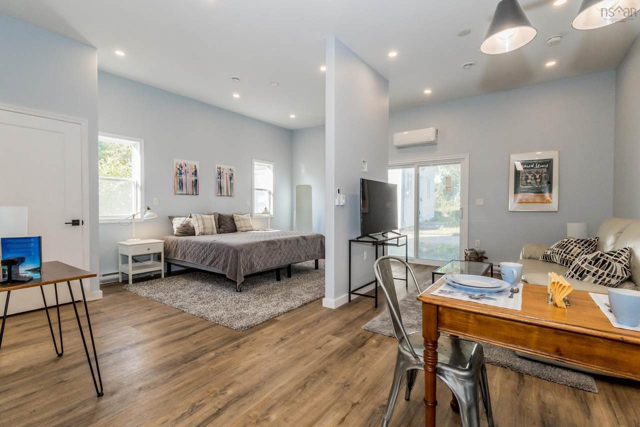 17 Mckenna Street - Photo 1