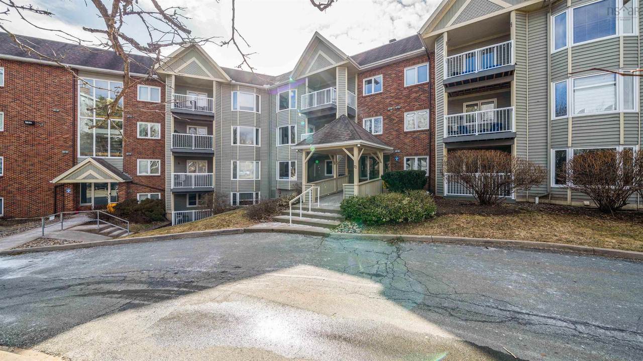 12 Spinnaker Drive - Photo 1