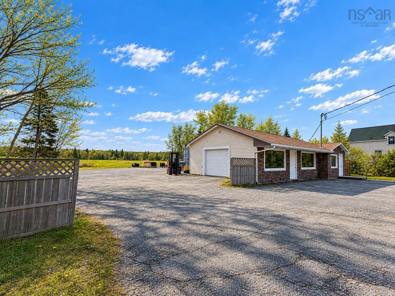 https://bt-photos.global.ssl.fastly.net/novascotia/1280_boomver_2_202611602-2.jpg