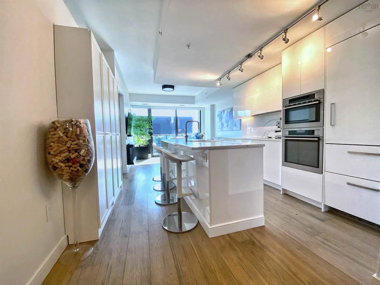 1650 Granville Street - Photo 1