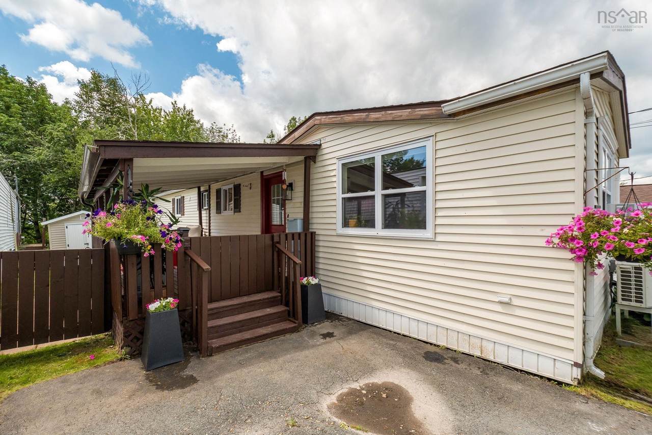 112 Hilltop Drive - Photo 1