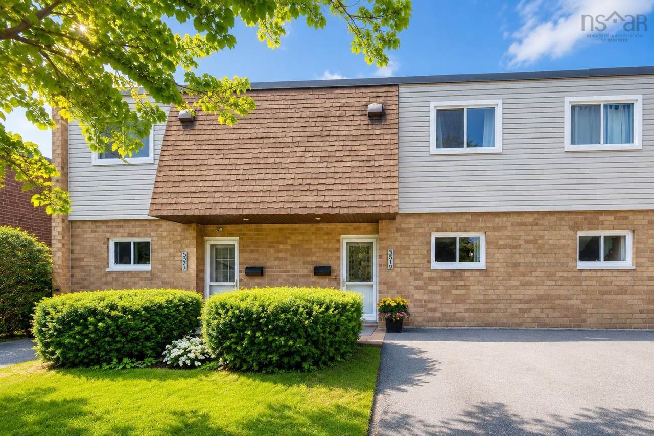 5519 Carriageway Crescent - Photo 1