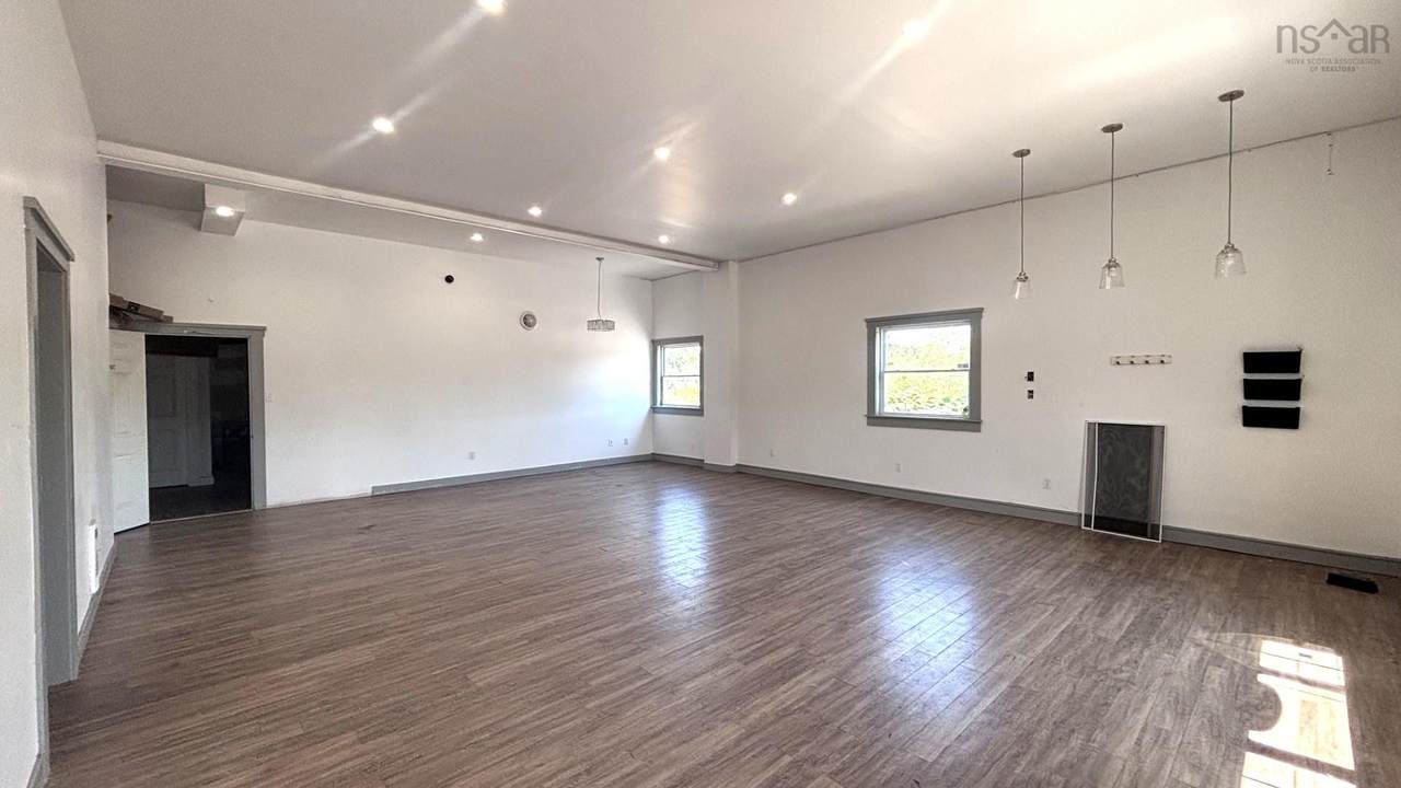 9701 Commercial Street - Photo 1
