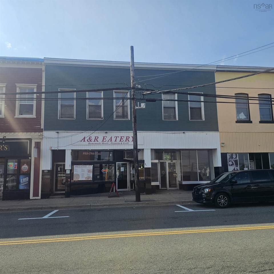 66 Commercial Street - Photo 1
