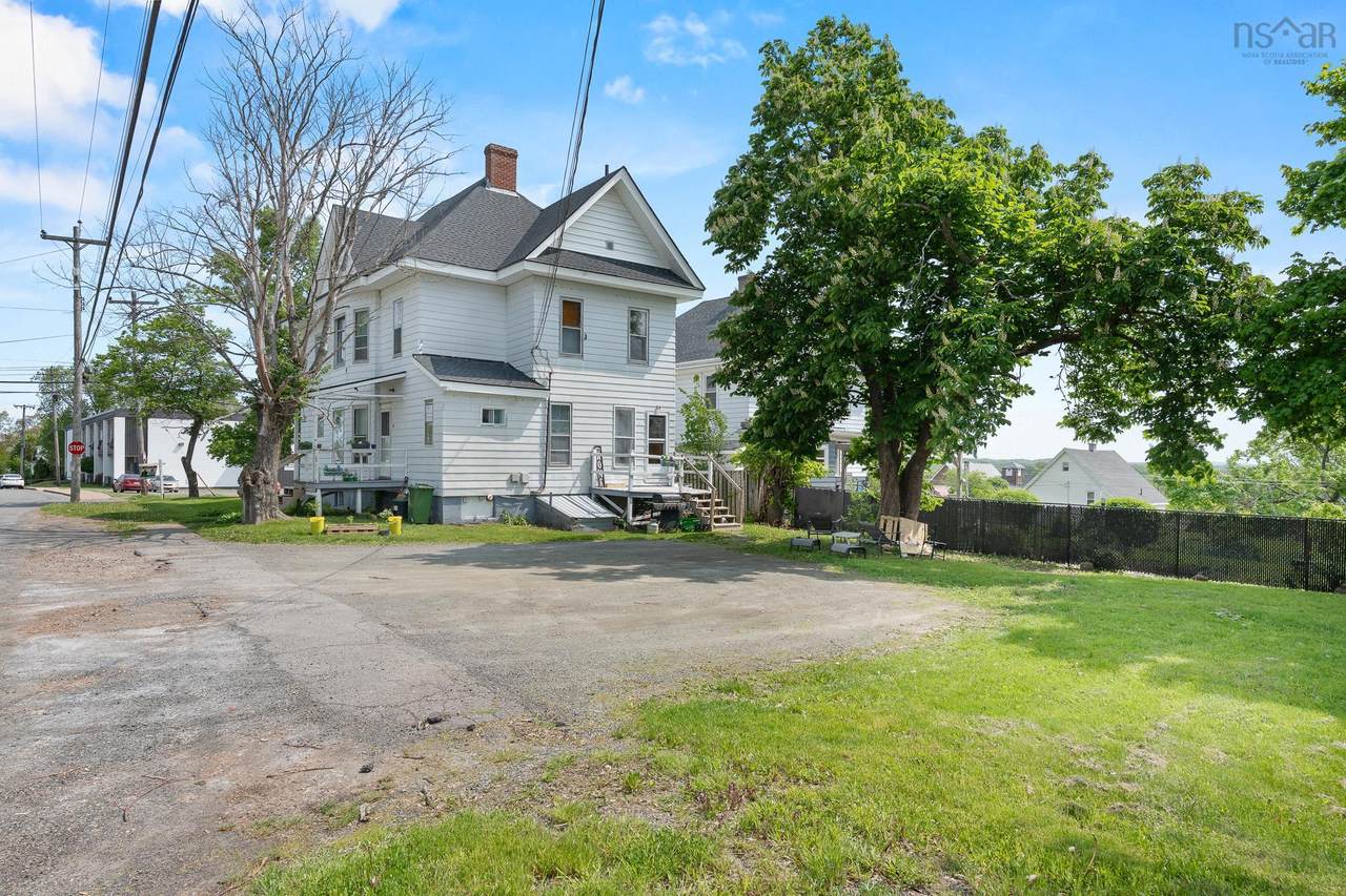 105 Park Street - Photo 1