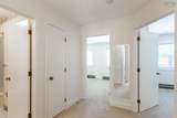 20 Connaught Avenue - Photo 16
