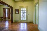 111 Montague Row - Photo 10