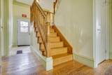 111 Montague Row - Photo 18