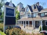 100 Kings Road - Photo 1