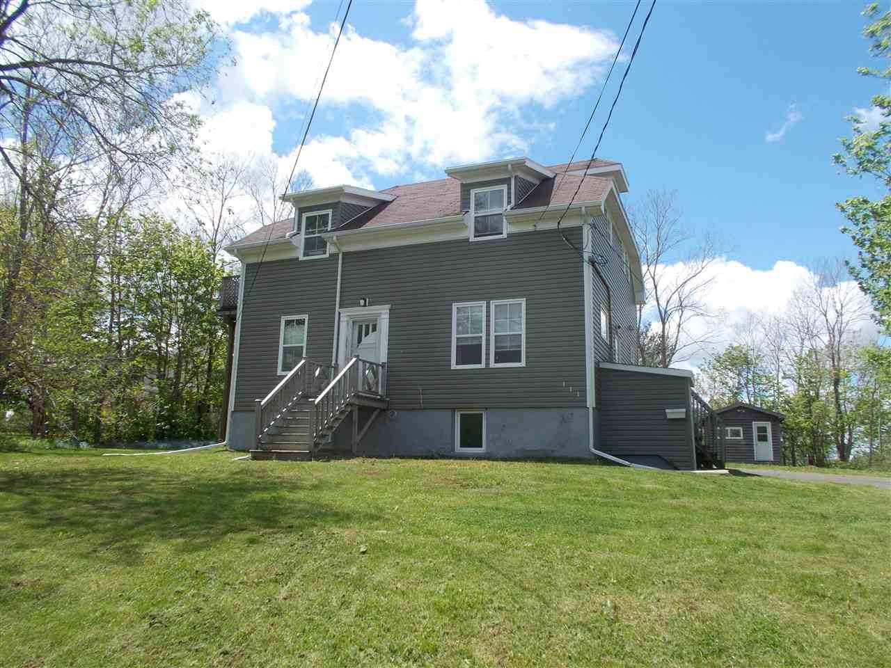 121 Hawthorne Street - Photo 1