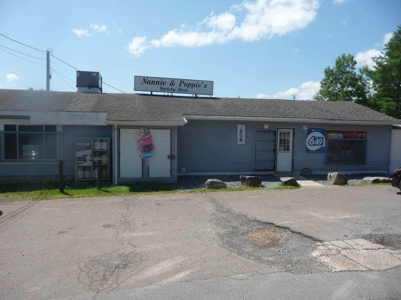 7102 14 Highway - Photo 1