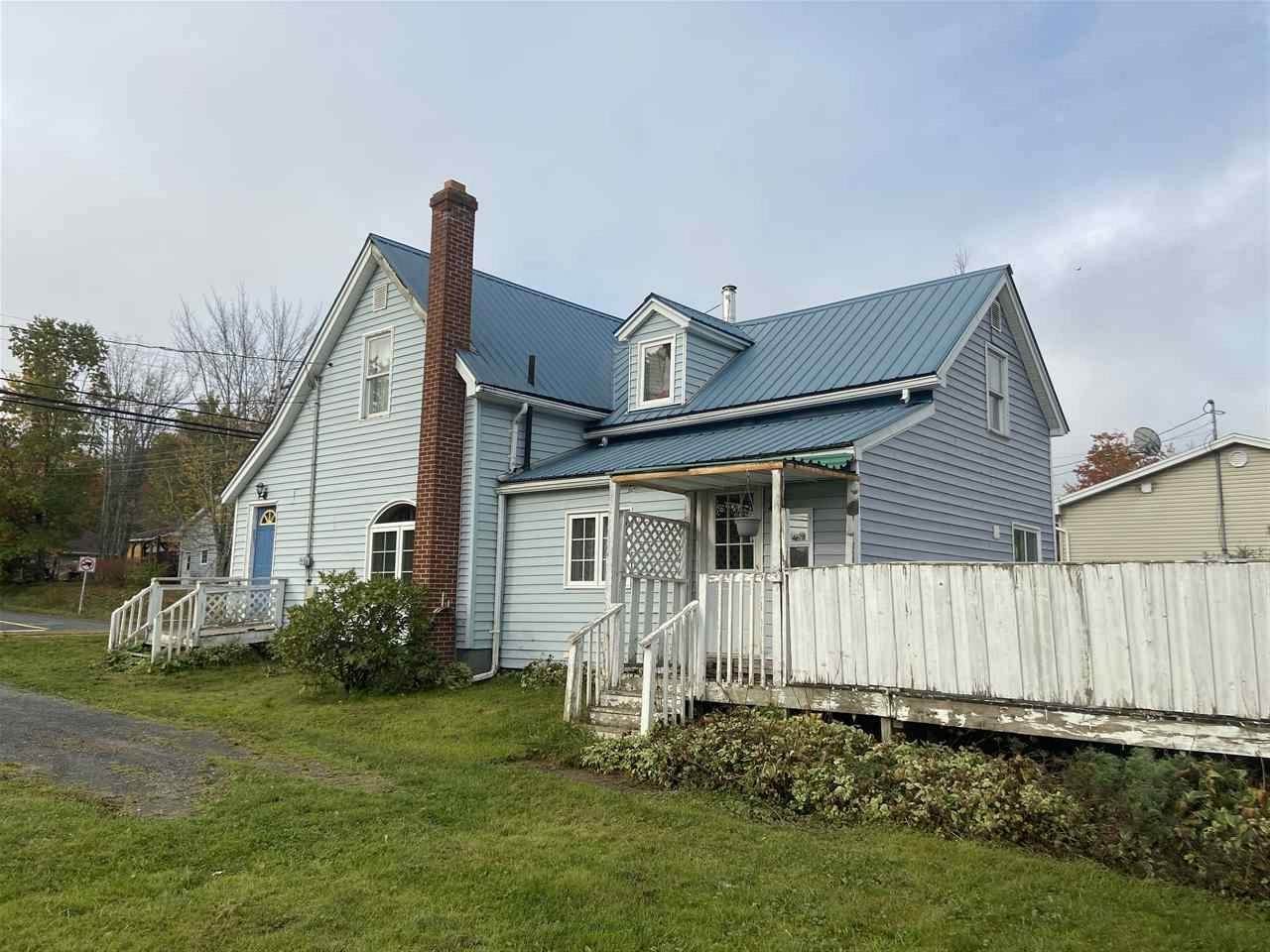 208 Kitchener Street - Photo 1