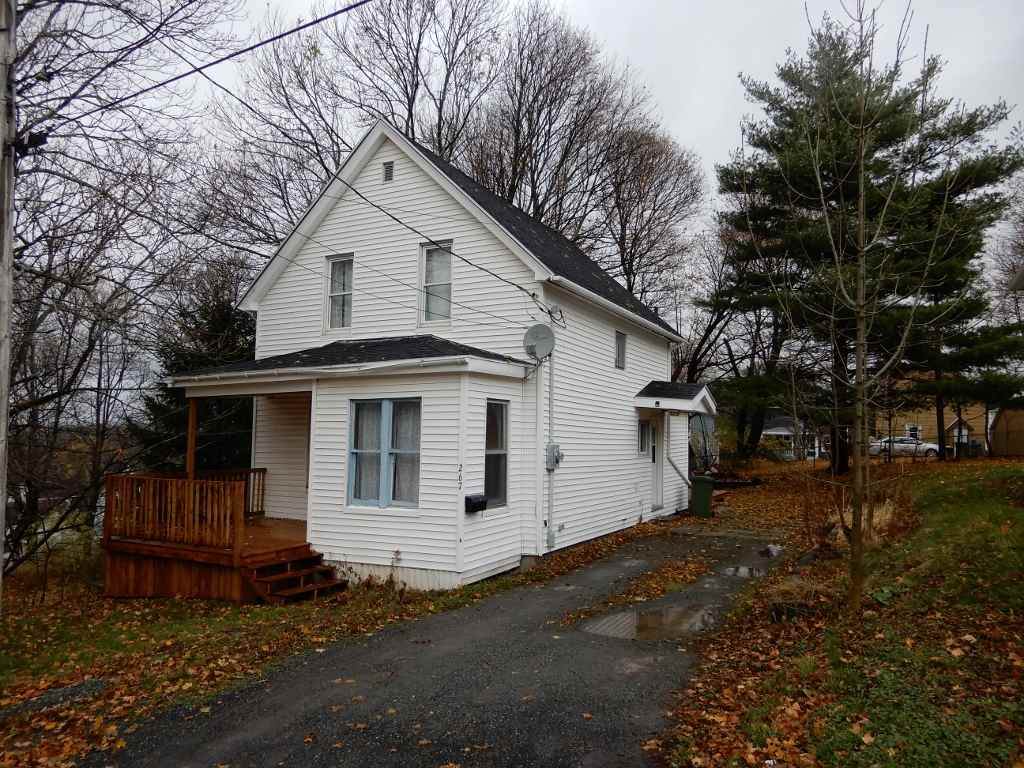 267 Poplar Street - Photo 1