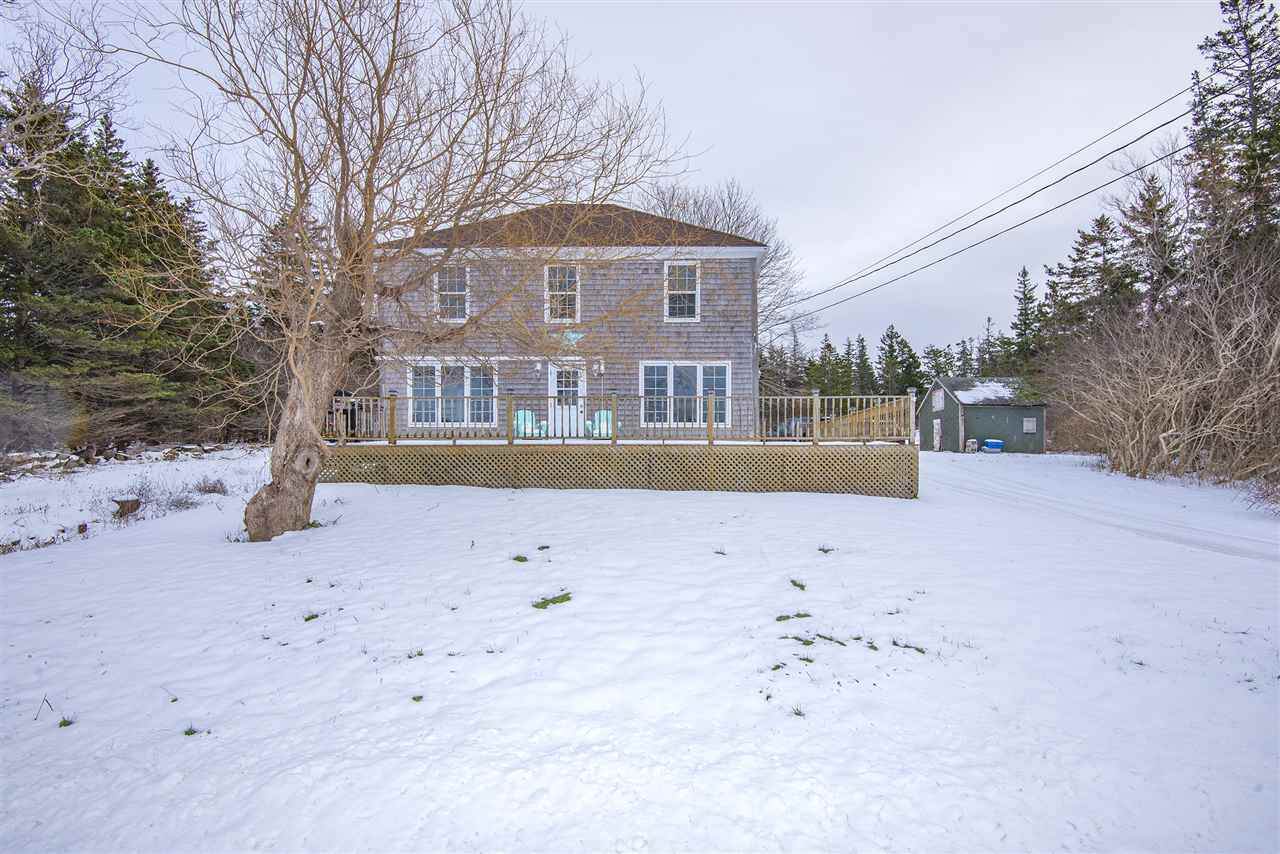 818 Fort Point Road - Photo 1