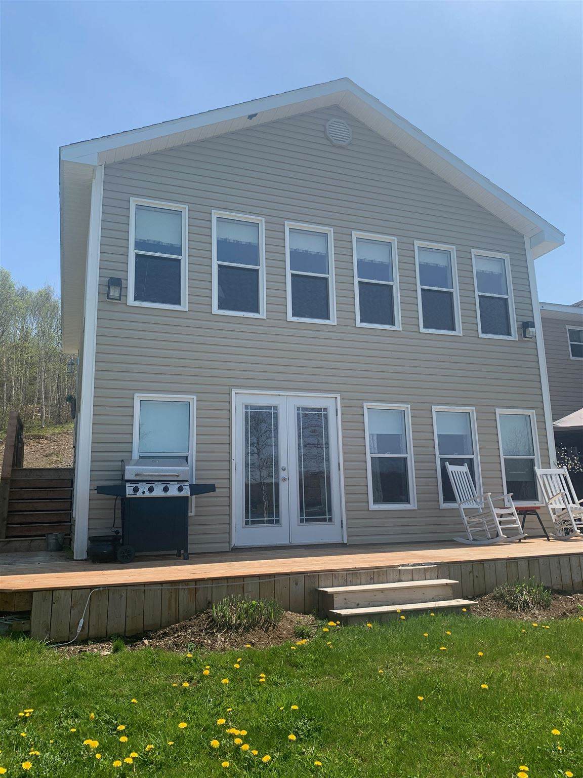 52 Hillside Crescent - Photo 1