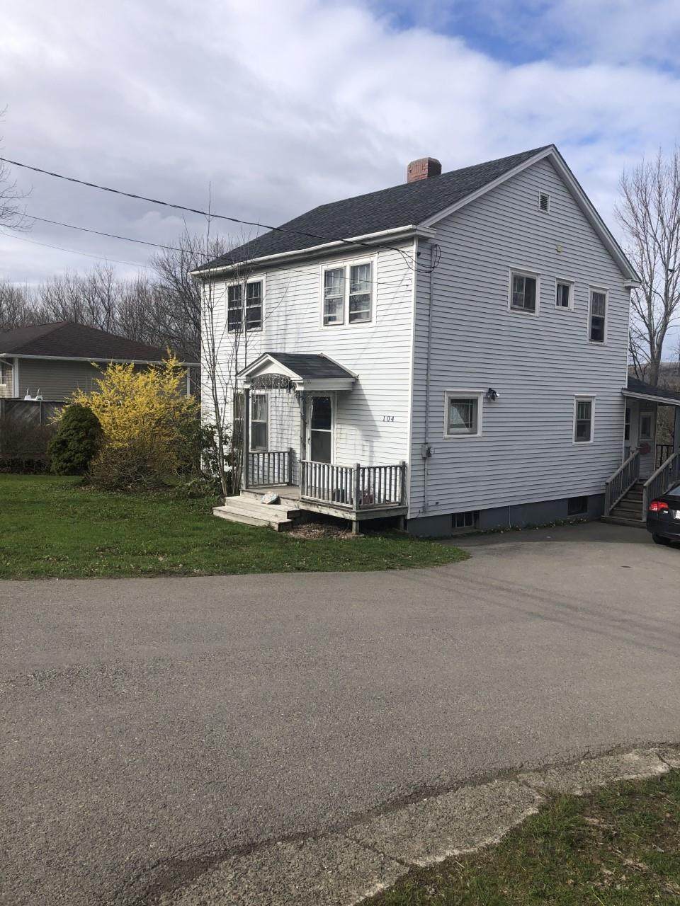 104 Hawthorne Street - Photo 1