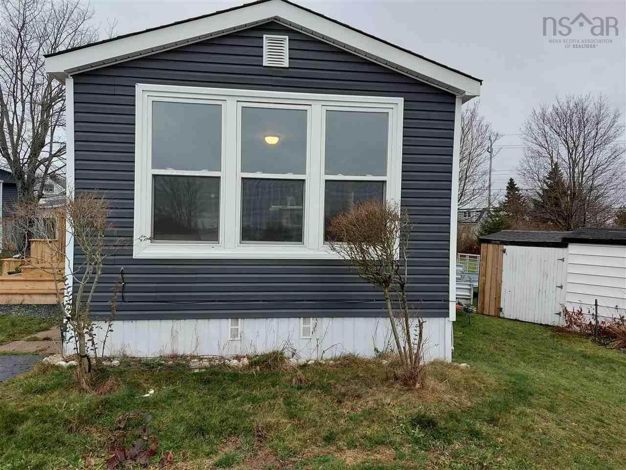 9 Bishop Avenue - Photo 1