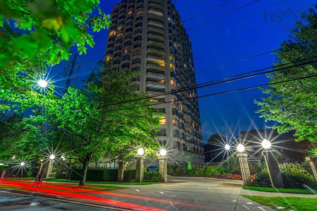 1470 Summer Street - Photo 1