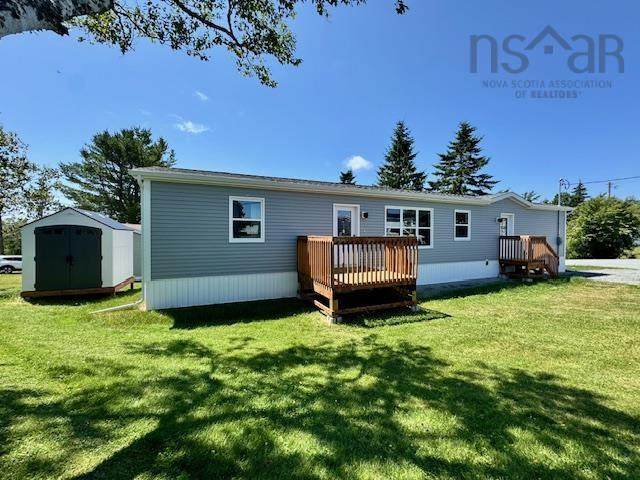 4 Davis Drive - Photo 1