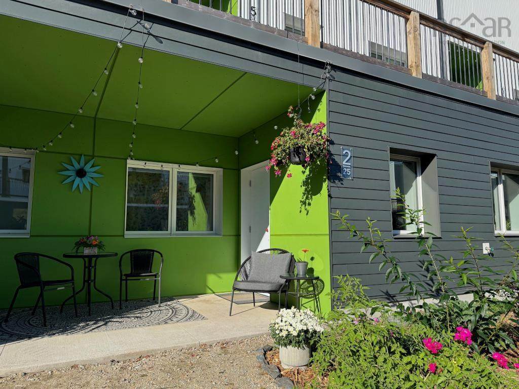 2-25 Treehouse Lane - Photo 1