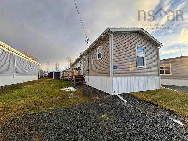 6 Christopher Avenue - Photo 1