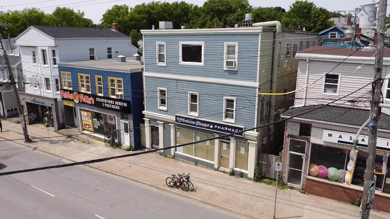 6407 Quinpool Street - Photo 1