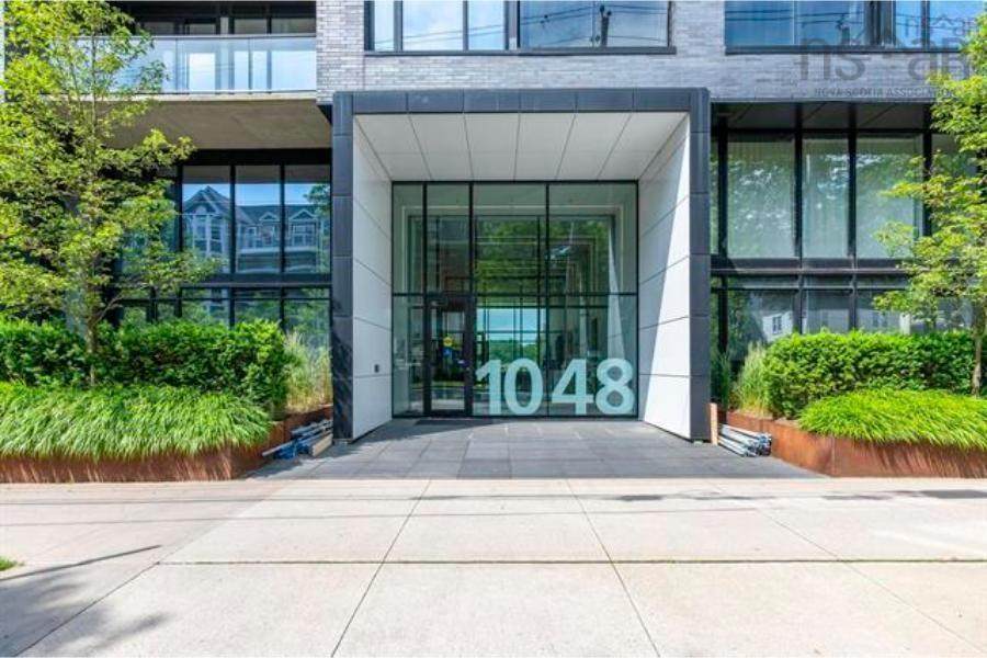 1048 Wellington Street - Photo 1