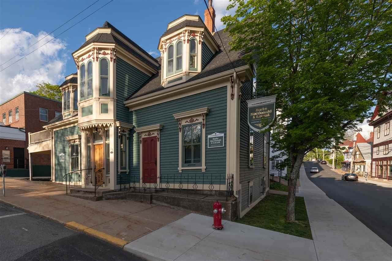 28 King Street - Photo 1