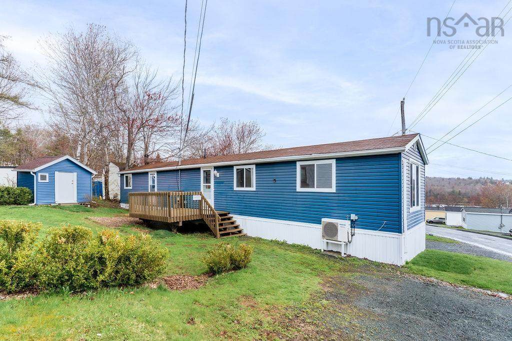 525 Thorn Avenue - Photo 1