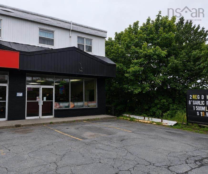 668 Sackville Drive - Photo 1