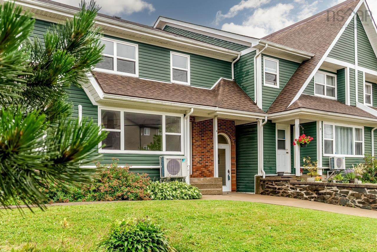 77 Collins Grove - Photo 1