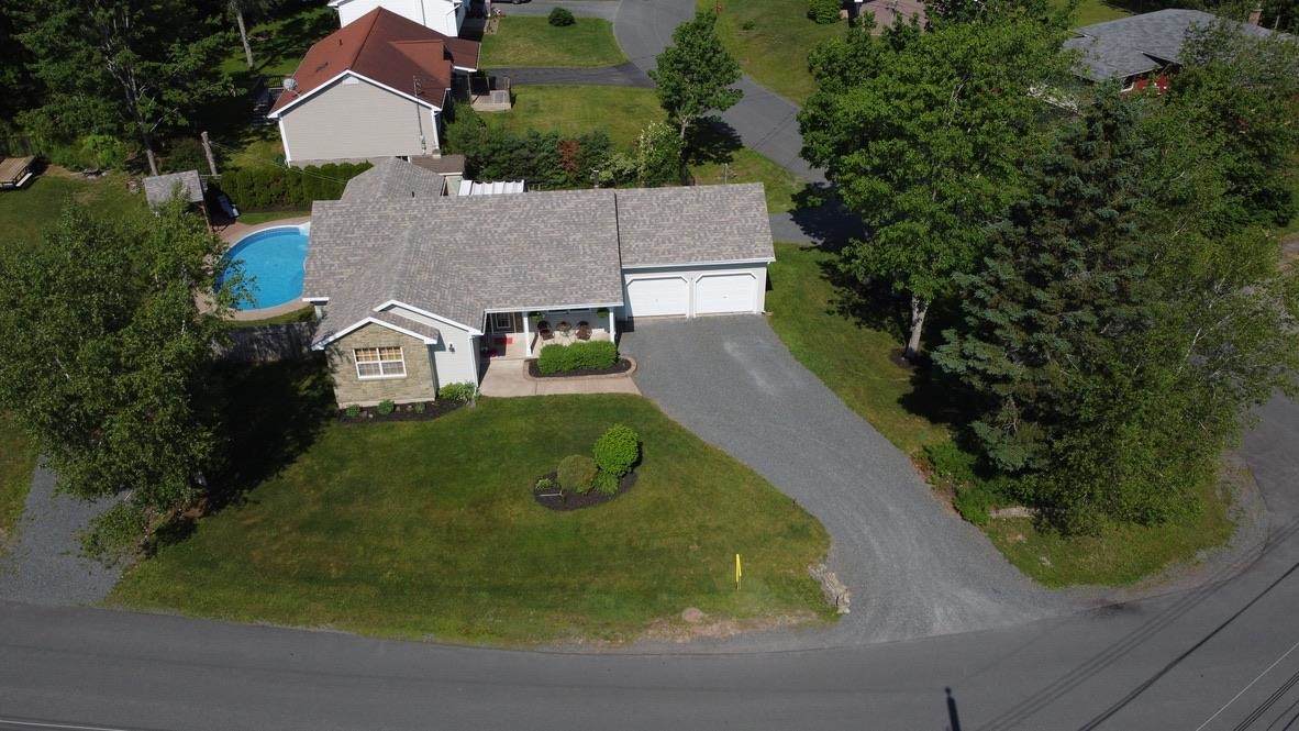 8 Pineview Crescent - Photo 1