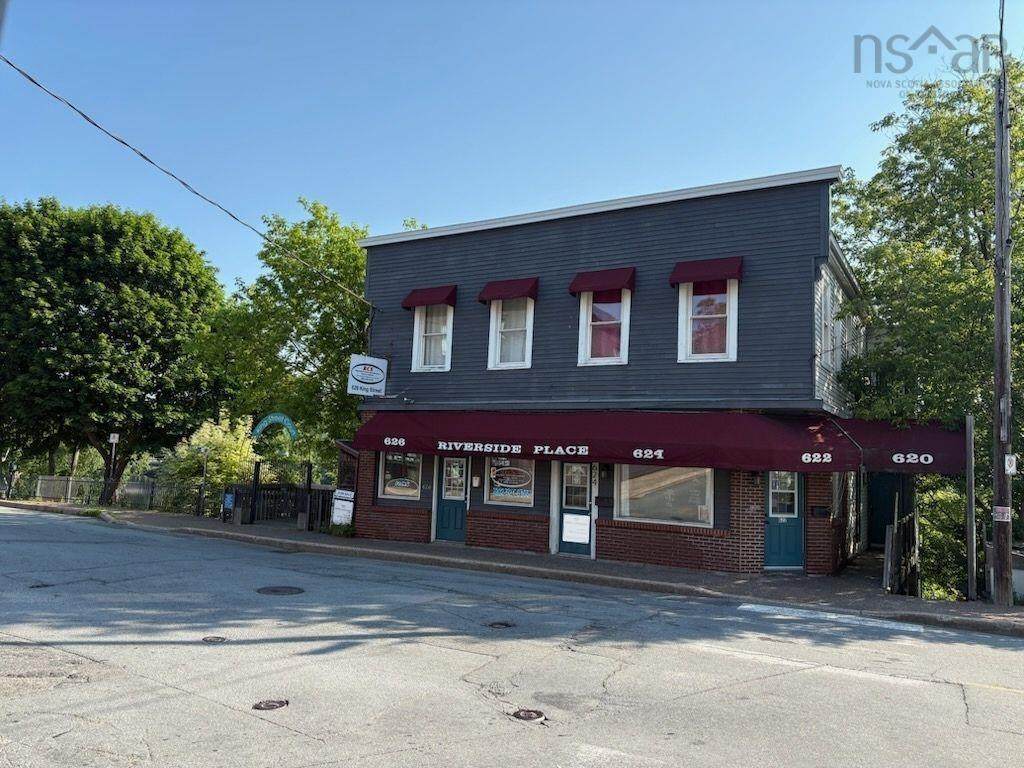 620 King Street - Photo 1