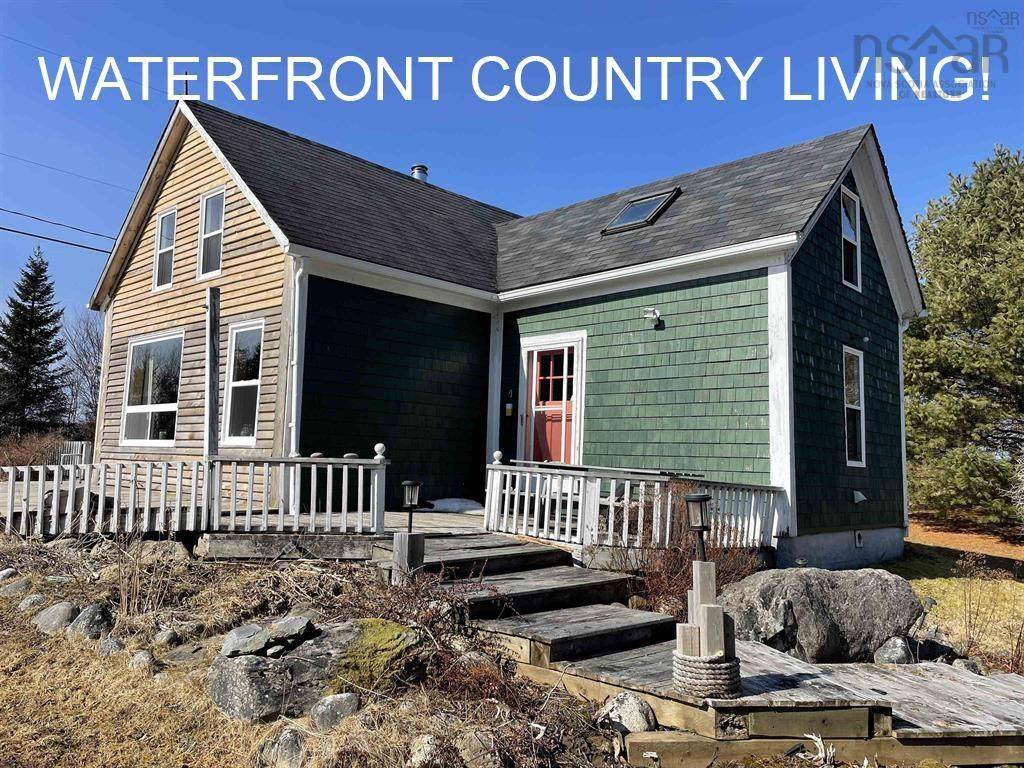 1095 New Harbour Lundy Road - Photo 1
