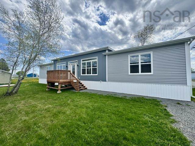 16 Christopher Avenue - Photo 1