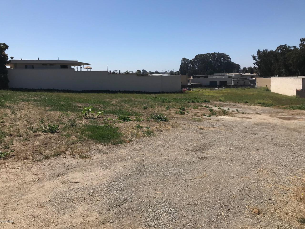 550 Farroll Road - Photo 1