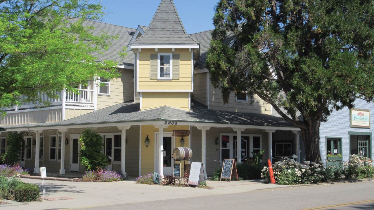 2933 Grand Avenue - Photo 1