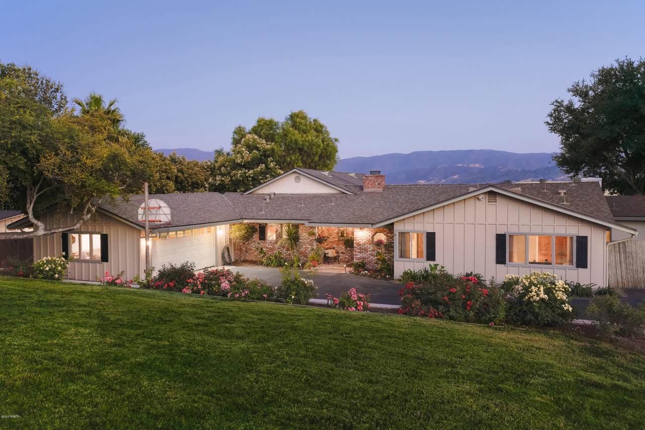 2568 Janin Way - Photo 1