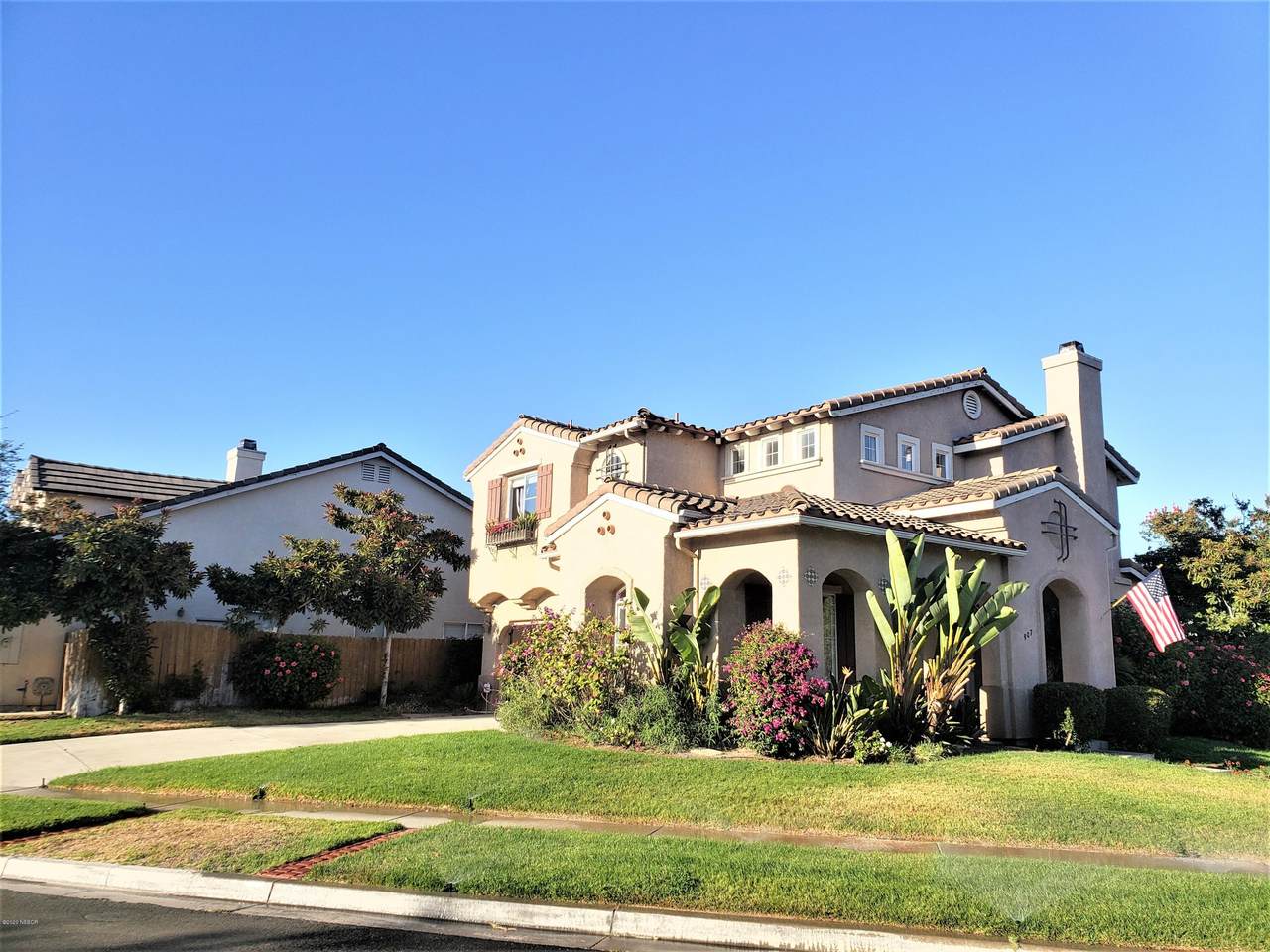 907 Francis Lane - Photo 1