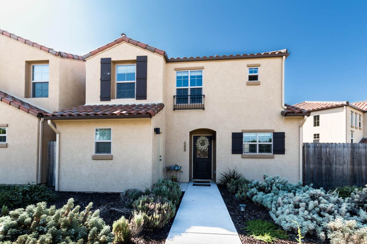 588 River Oaks Drive - Photo 1