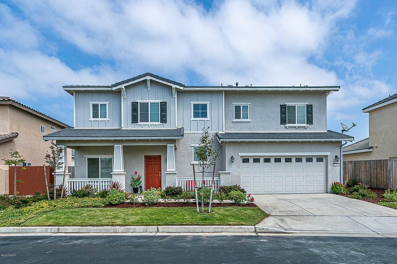 1343 Beacon Way - Photo 1