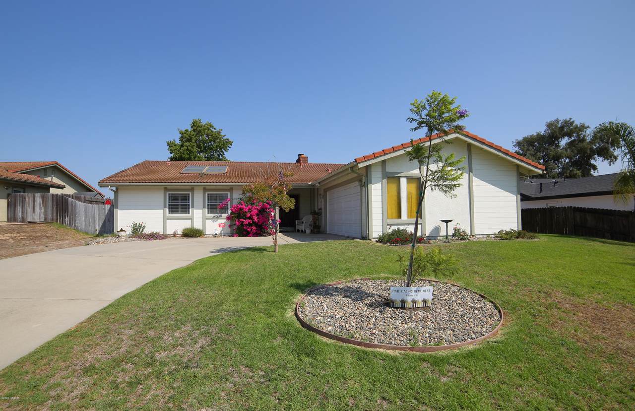 1119 Parkland Drive - Photo 1