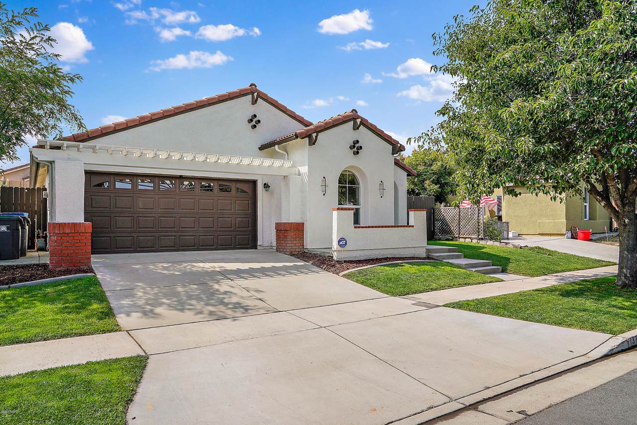 1322 Eliza Drive - Photo 1