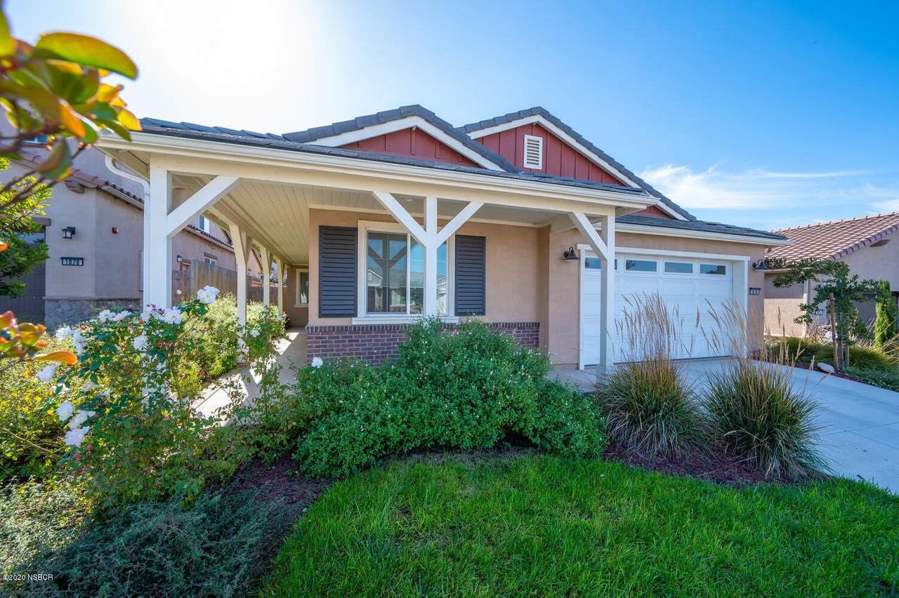 1070 Sanders Court - Photo 1