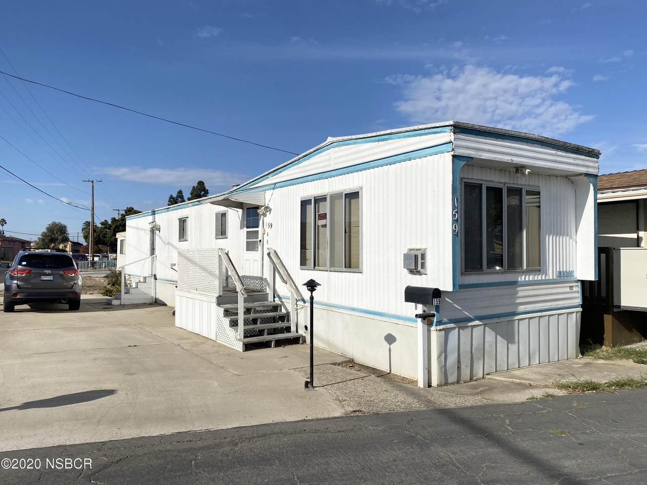 701 Pine Avenue - Photo 1