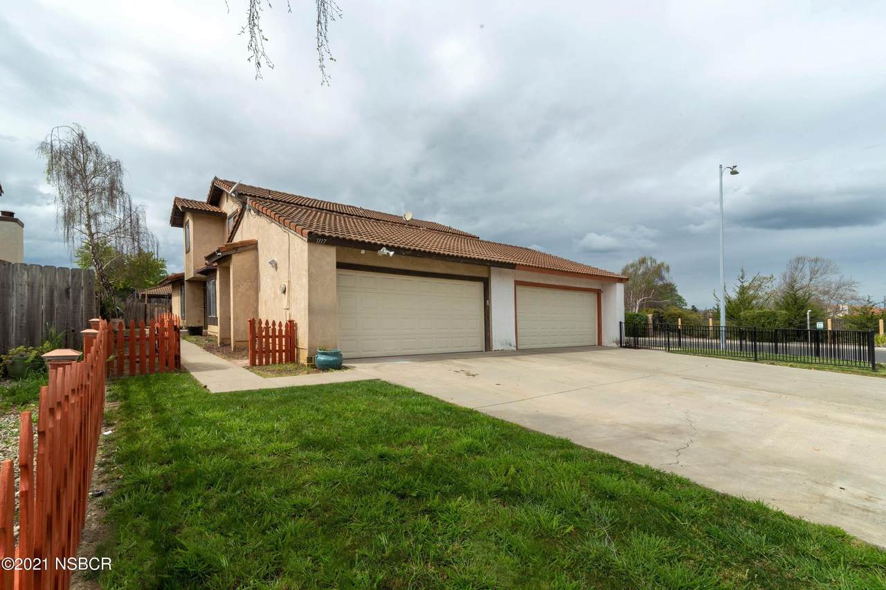 1117 Parkside Way - Photo 1