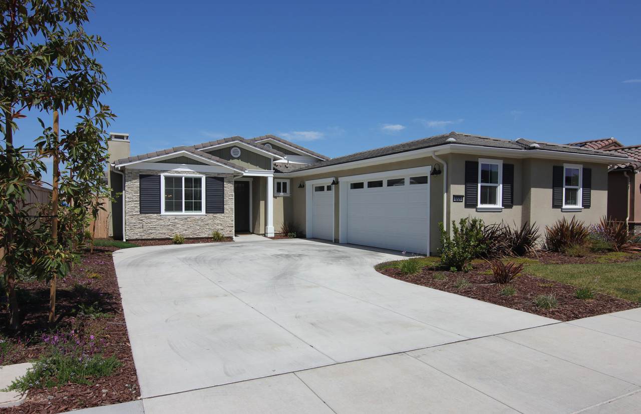 1221 Grand Meadow Way - Photo 1